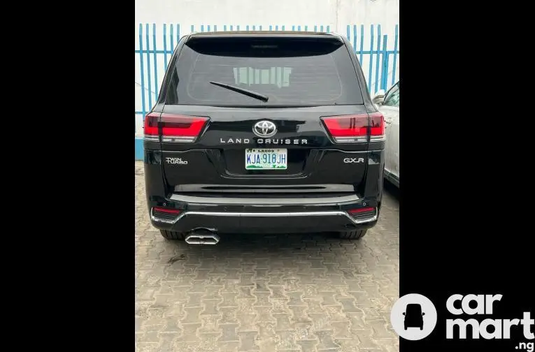 Pre-Owned 2013 Upgraded to 2023 Toyota Landcruiser - 5/5