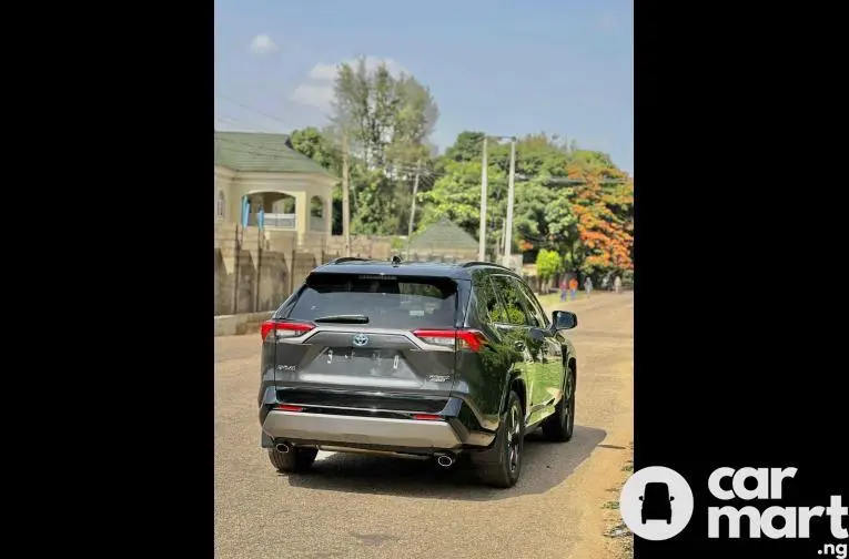 Foreign used 2019 Keyless Toyota RAV4 Hybrid - 4/5