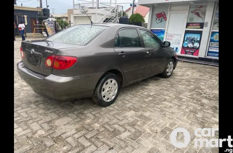 Clean Registered 2004 Toyota Corolla - 4/5