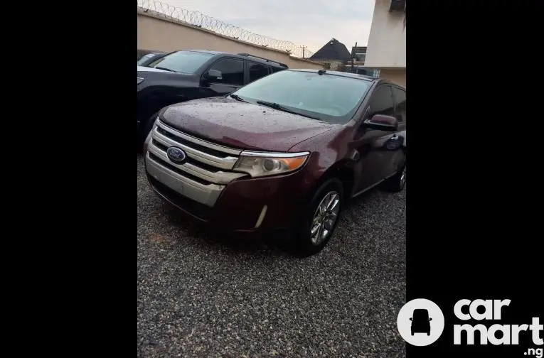 Pre-owned 2011 Ford Edge SEL With DVD, Panoramic And Reverse Camera