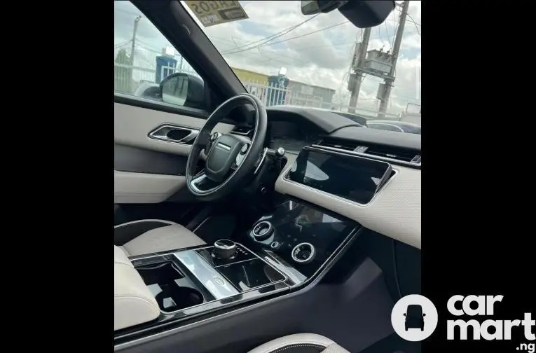 Tokunbo 2018 Range Rover Velar (P380) SE - 2/5