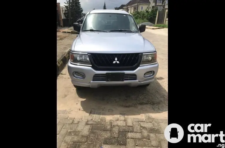 2004 Mitsubishi Montero Sport - 1/5