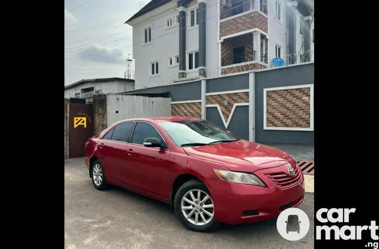 2008 Toyota Camry LE - 1