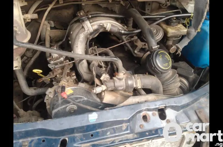 Ford Transit Bus 2002 Diesel Engine - 3