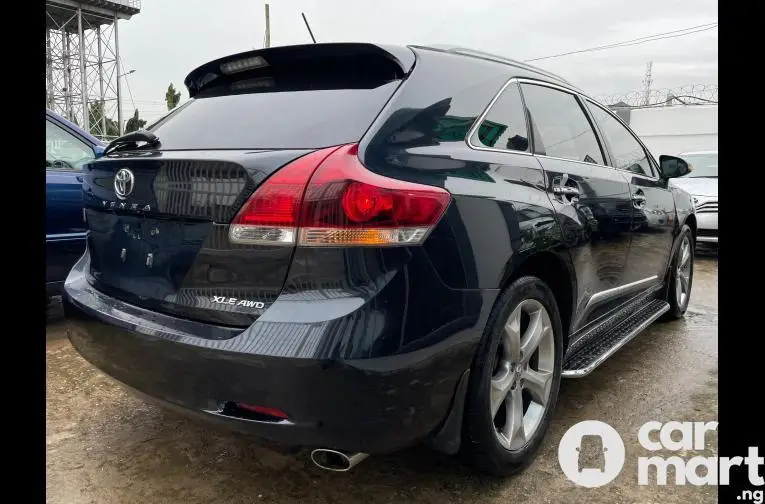 Premium Nigerian Used 2015 Toyota Venza XLE - 5/5