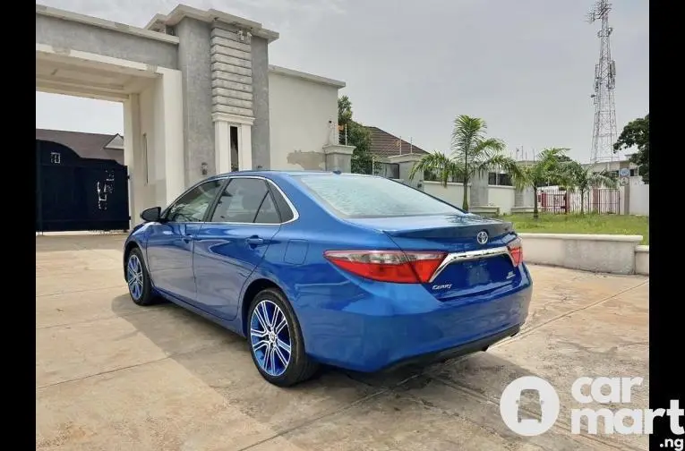 DIRECT FOREIGN USED 2016 TOYOTA CAMRY SE - 5/5