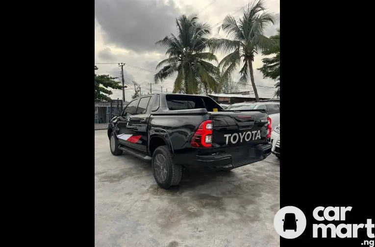 New 2023 Toyota Hilux GR (Sport) - 4/4