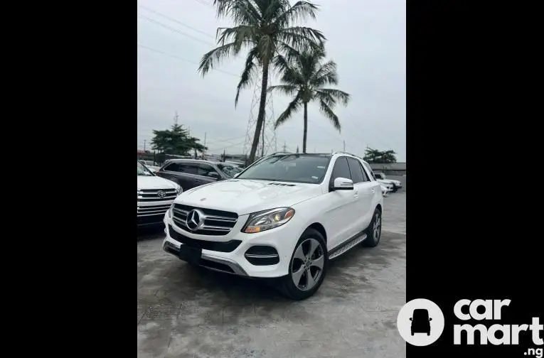 Pre-Owned 2017 Mercedes Benz GLE350 - 2/4