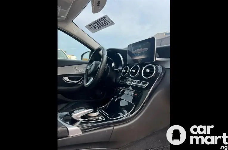 Tokunbo 2015 Mercedes Benz C300