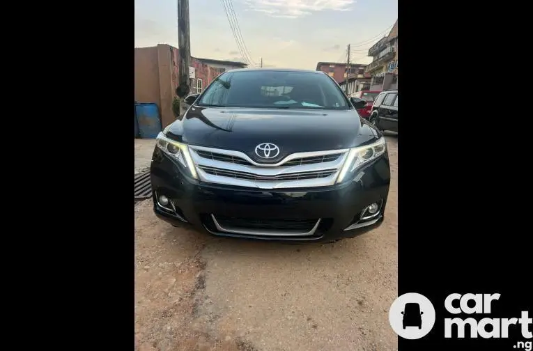 2015 Foreign-used Toyota Venza Limited - 1/5