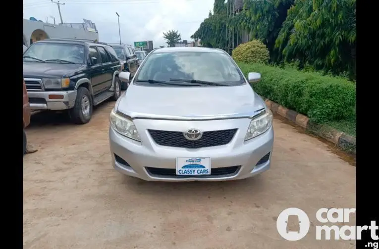 Super Clean & Sound 2008 Toyota Corolla - 3/5