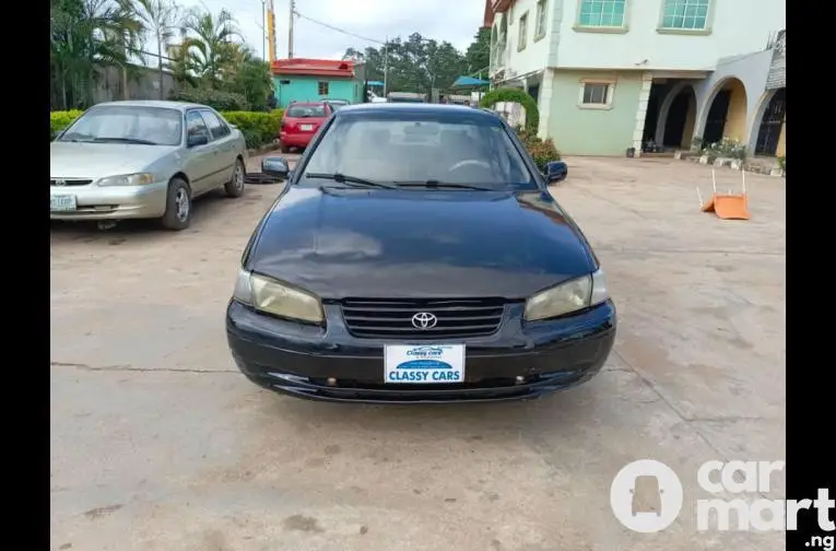 Neat and Sound Toyota Camry Pencil 1999 Model