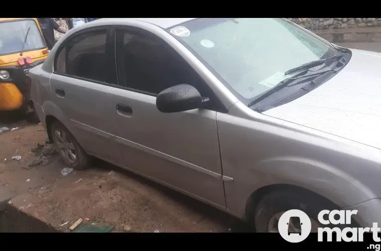 Used 2009 Kia Rio - 4/5