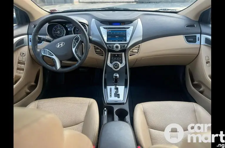 Tokunbo 2012 Hyundai Elantra (Limited) - 3/4