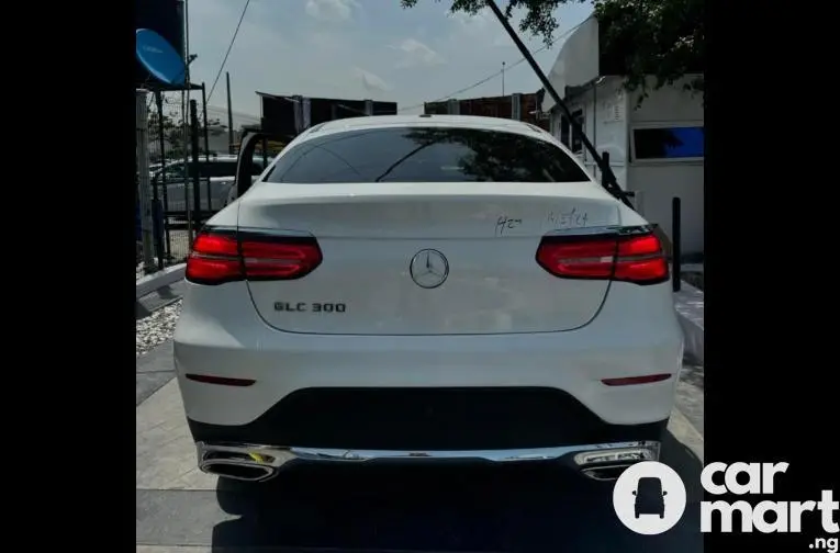 Tokunbo 2016 Mercedes Benz GLC300 (Coupe) - 4/5