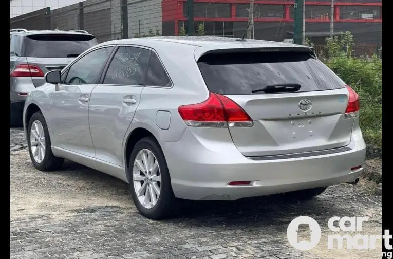 Tokunbo 2010 Toyota Venza - 5/5