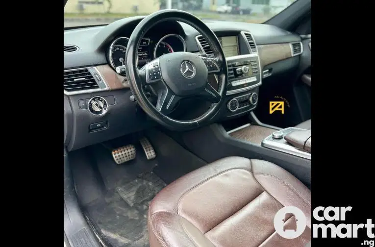 2015 Mercedes Benz ML400 (GLE Rims) - 3/5