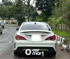 Super clean 2016 Mercedes Benz CLA250