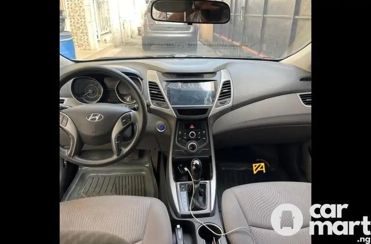 2014 Hyundai Elantra - 2/5