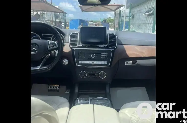 Tokunbo 2016 Mercedes Benz GLE450