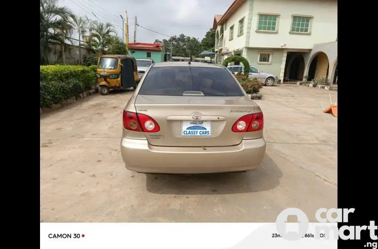 Super Clean 2007 Toyota Corolla - 2/5