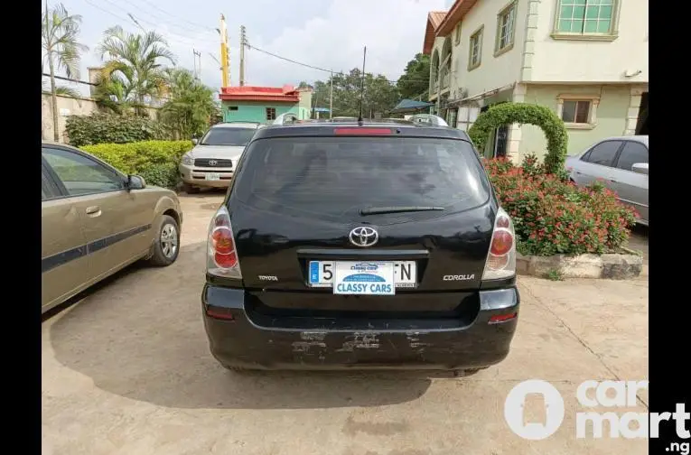 Super Clean 2004 Toyota Corolla Verso - 4/5