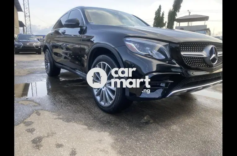 2018 Mercedes Benz glc300 coupe - 2/5