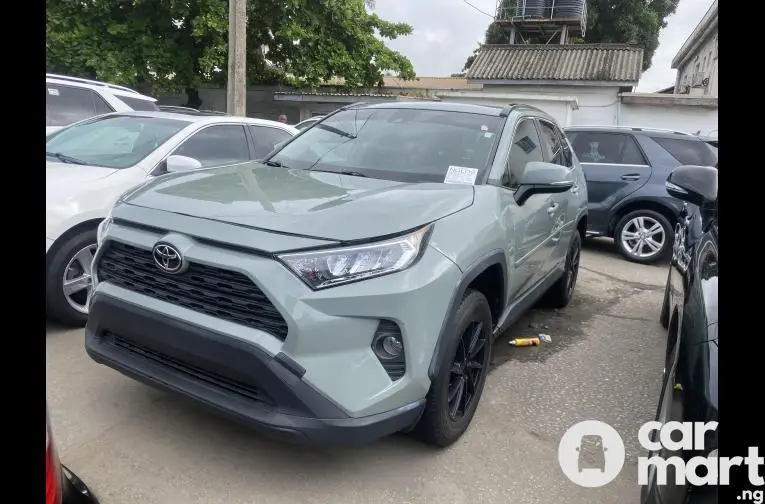 Foreign Used 2020 Toyota rav4 - 1/5