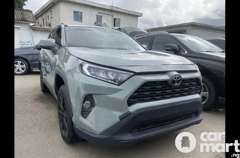 Foreign Used 2020 Toyota rav4 - 2/5