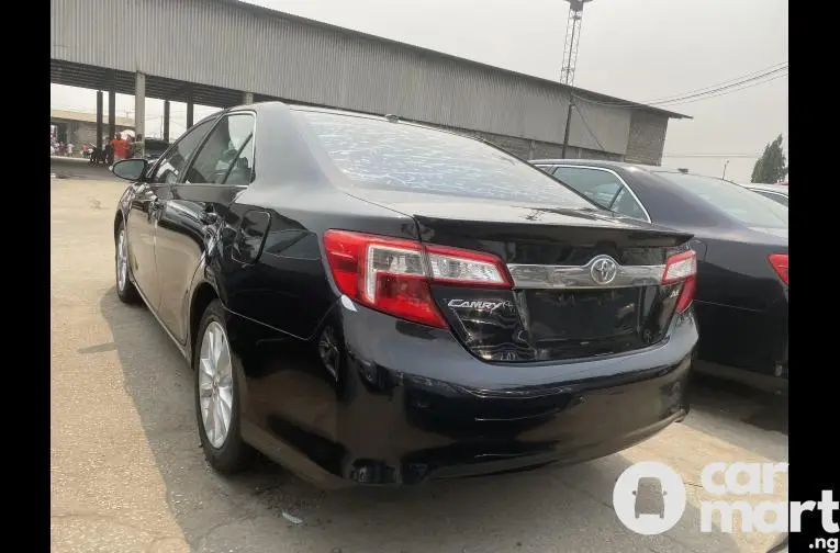 Foreign Used 2013 Toyota Camry xle - 5/5