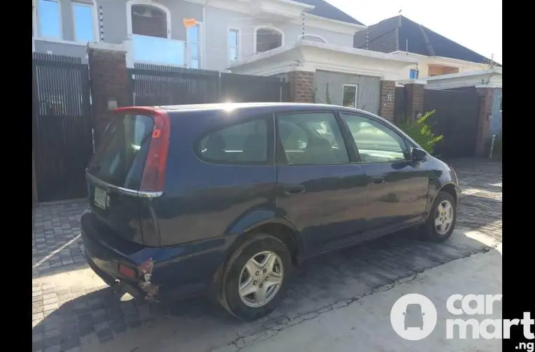 Clean Registered 2003 Honda Stream With DVD Screen - 1/5