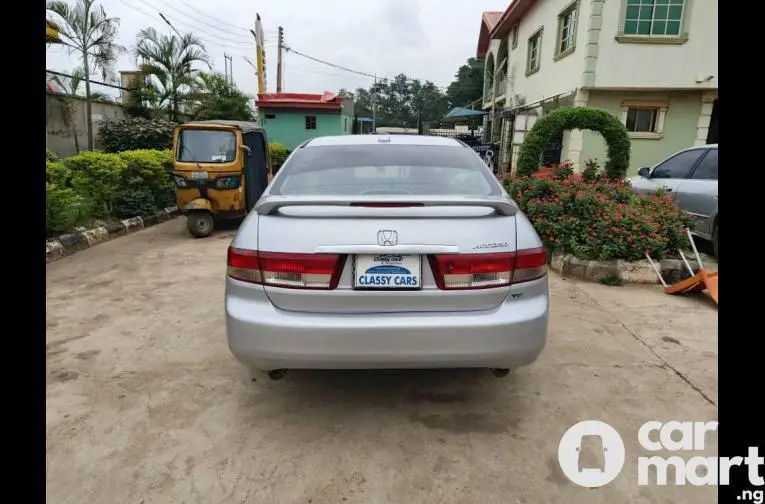 Super Clean 2004 Honda Accord EOD - 4/5