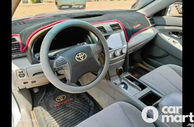 Super Clean 2010  Toyota Camry Muscle - 3/5