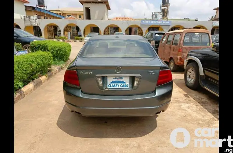 Neat and Sound 2004 Acura TL - 1