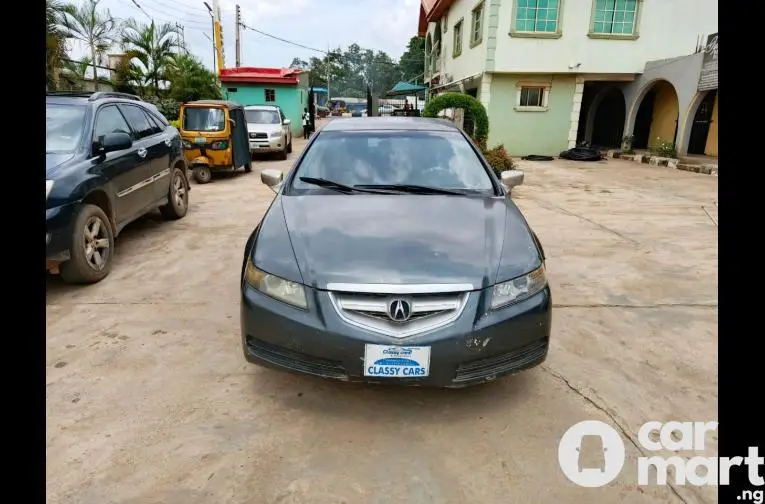 Neat and Sound 2004 Acura TL - 2/5