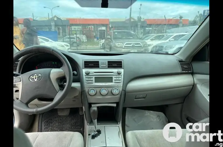 Tokunbo 2011 Toyota Camry LE - 1/5