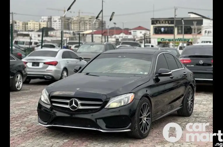 Pre-Owned 2016 Mercedes Benz C300 - 3/5