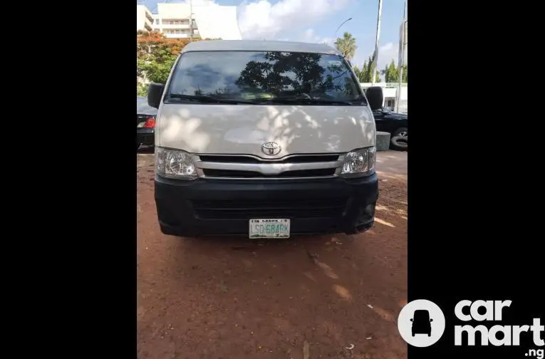 Toyota Hiace Bus for rent