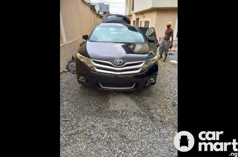 Clean First Body 2015 Toyota Venza(First User) - 1/5