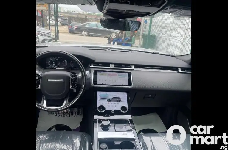 Tokunbo 2018 Range Rover Velar (P380) SE - 2/5