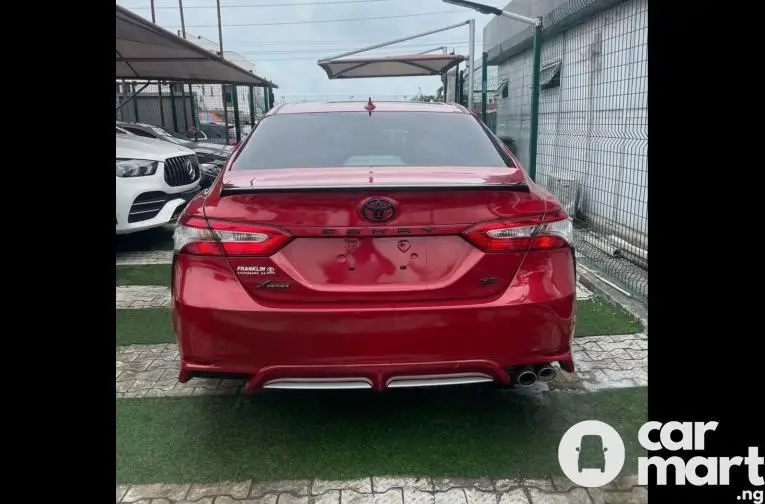 Tokunbo 2020 Toyota Camry SE (Xseries) - 5/5