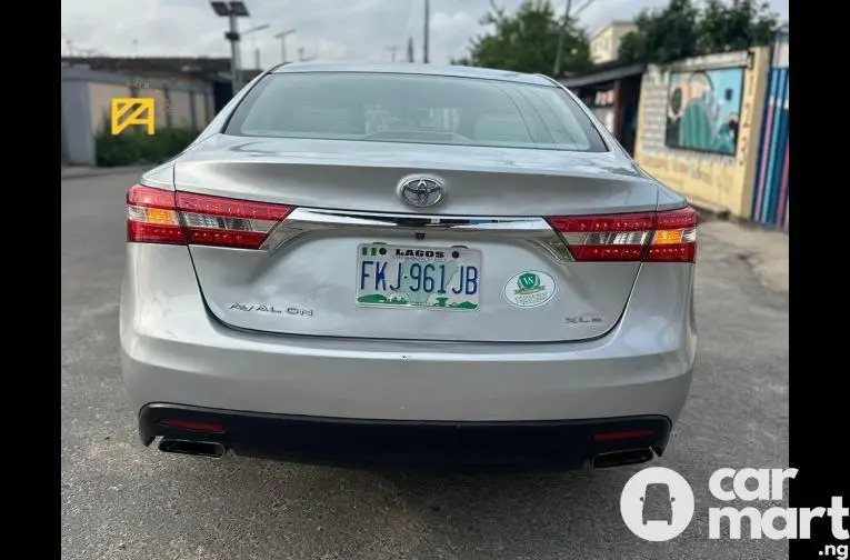 2014 Toyota Avalon XLE - 5/5