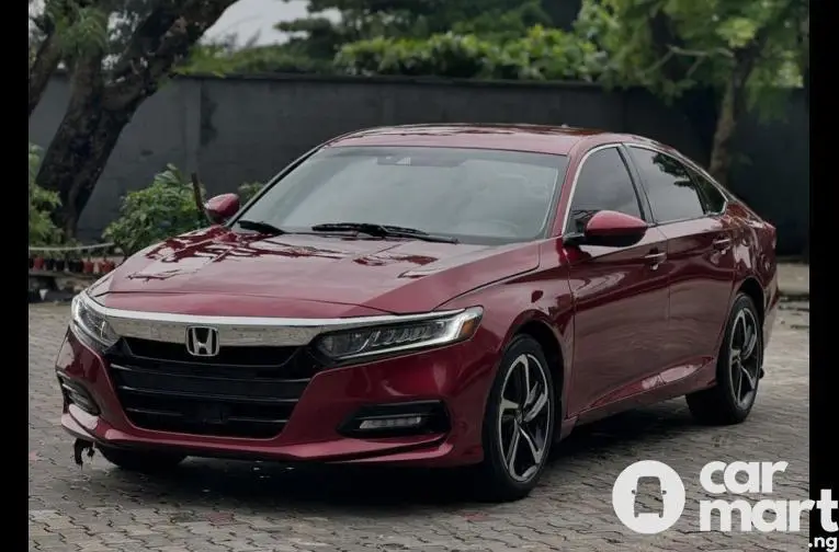 Pre-Owned 2019 Honda Accord - 2/5