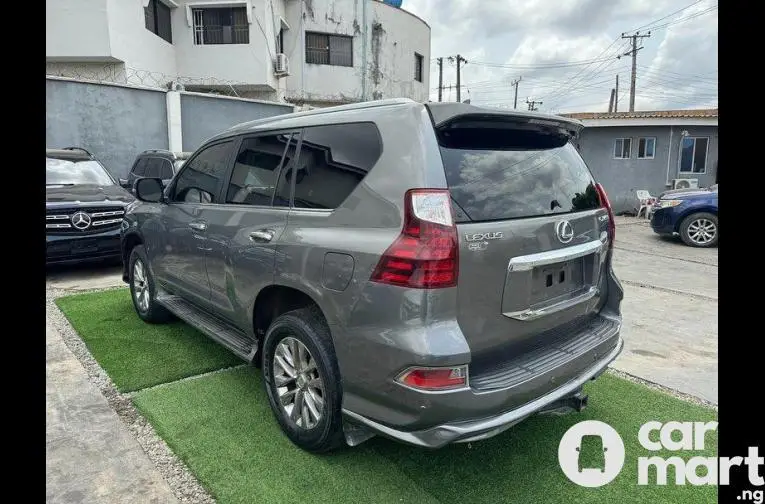 Pre-owned 2010 Lexus GX460 upgraded to 2020 - 4/5