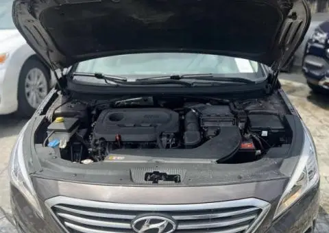 Tokunbo 2015 Toyota Hyundai Sonata - 4/5