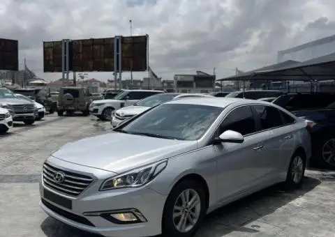 Tokunbo 2014 Hyundai Sonata - 1/5