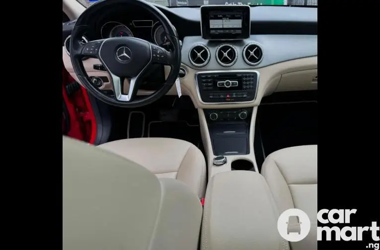 Tokunbo 2015 Mercedes Benz GLA250 - 2/5