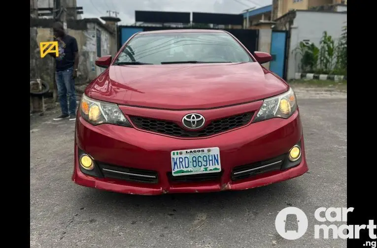 2014 Toyota Camry SE - 1/5