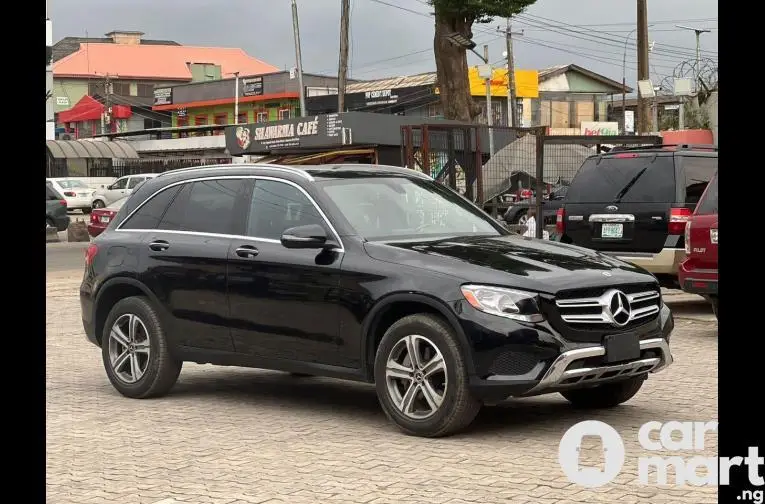 Foreign used 2019 Mercedes Benz GLC300 (Full option) - 2/5