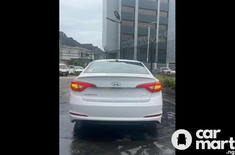 Tokunbo 2017 Hyundai Sonata (Sport) - 5/5